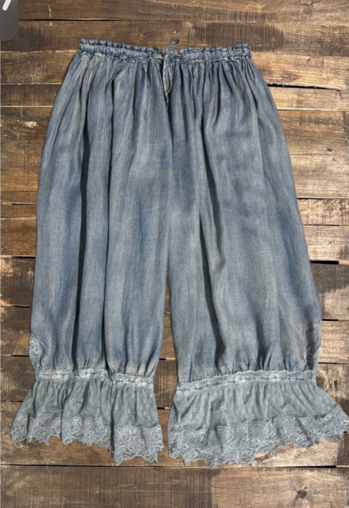 Alluring Romance Bloomers - Chambray