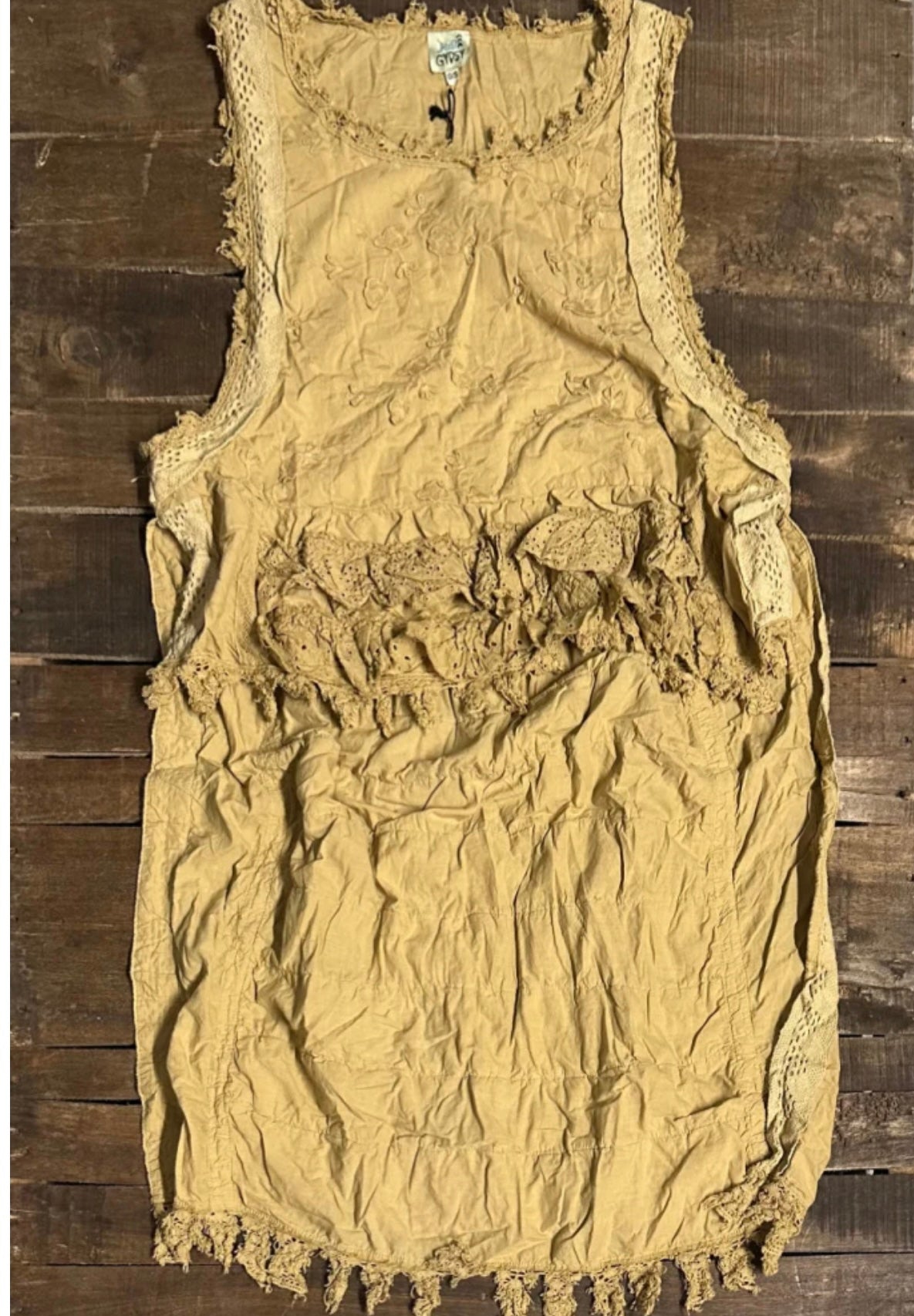 Ruffle Up High-Lo Top - Tea Stain