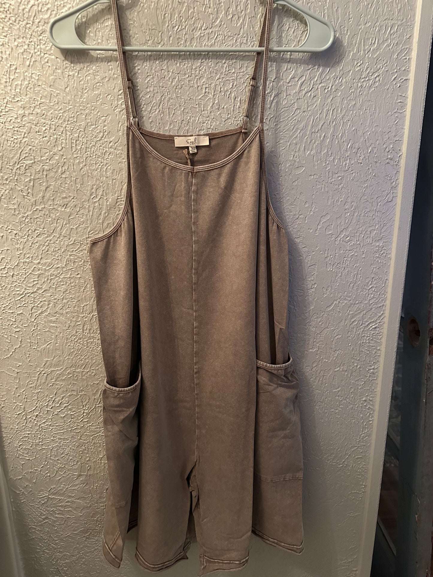 Sleeves short romper