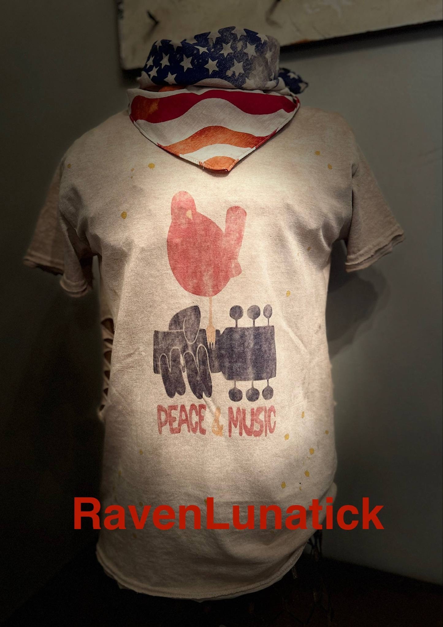 Peace and Music Tee